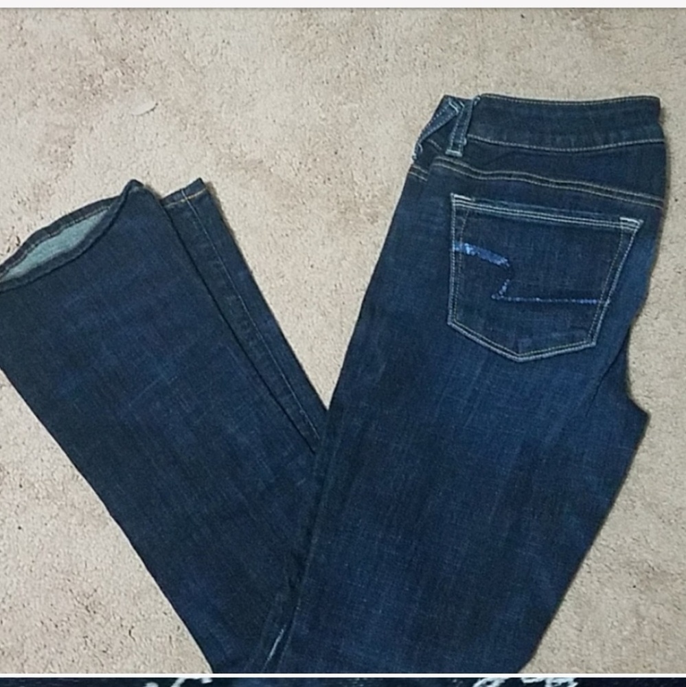 American Eagle size 8 short